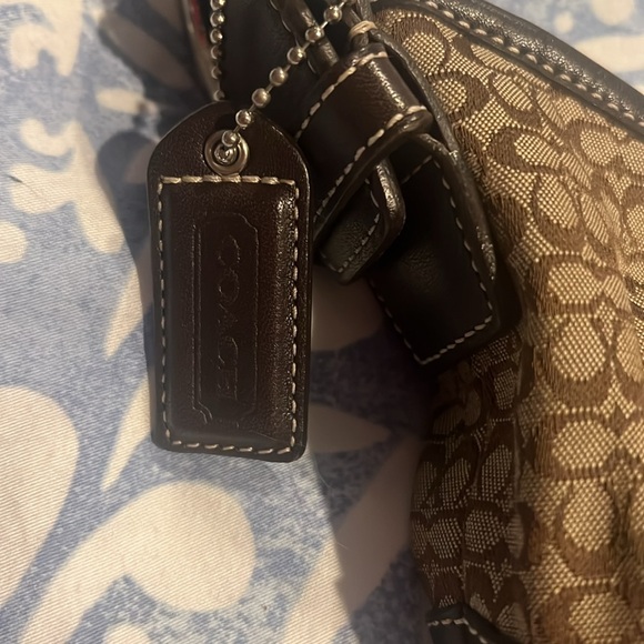 Coach Hobo bag, brown signature print with leather strap and trim. - Picture 4 of 12
